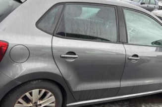 Vitre avant gauche VOLKSWAGEN POLO 5