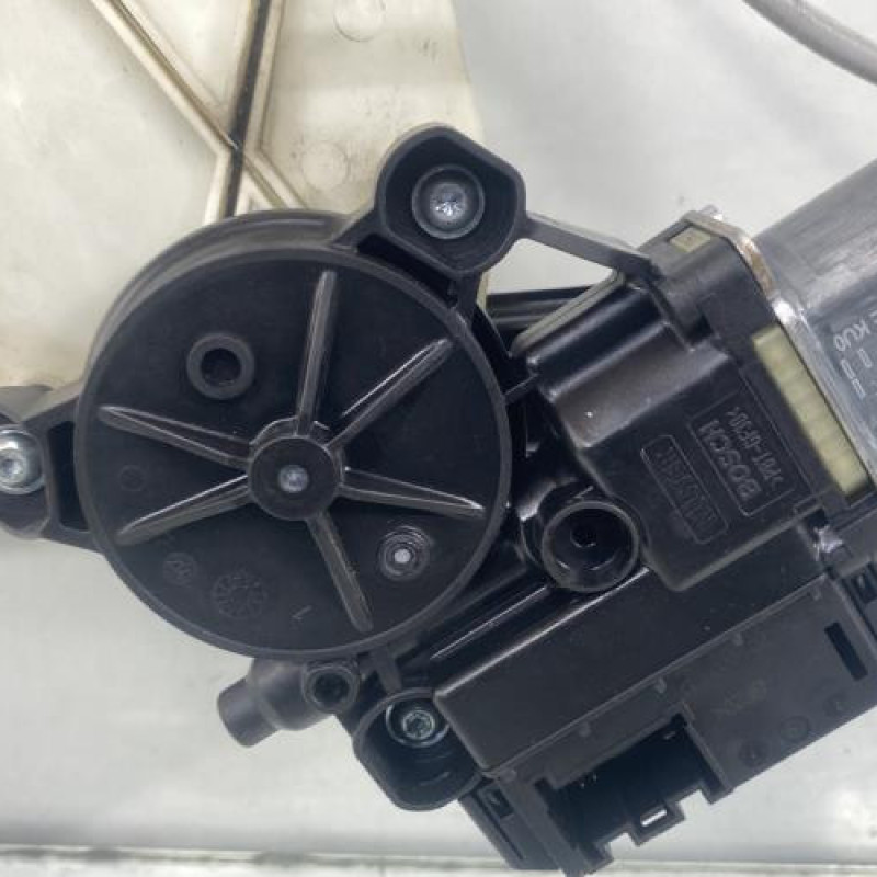 Leve vitre electrique avant gauche VOLKSWAGEN POLO 5 Photo n°3