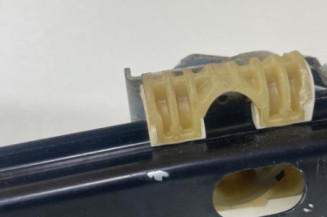 Leve vitre electrique avant gauche VOLKSWAGEN POLO 5