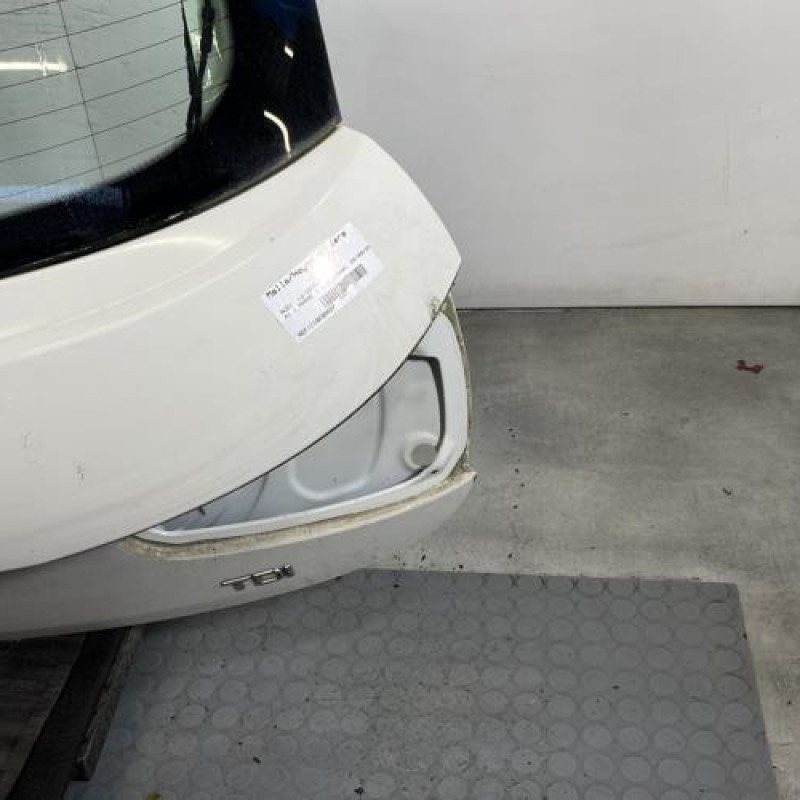 Malle/Hayon arriere AUDI A1 1 Photo n°4