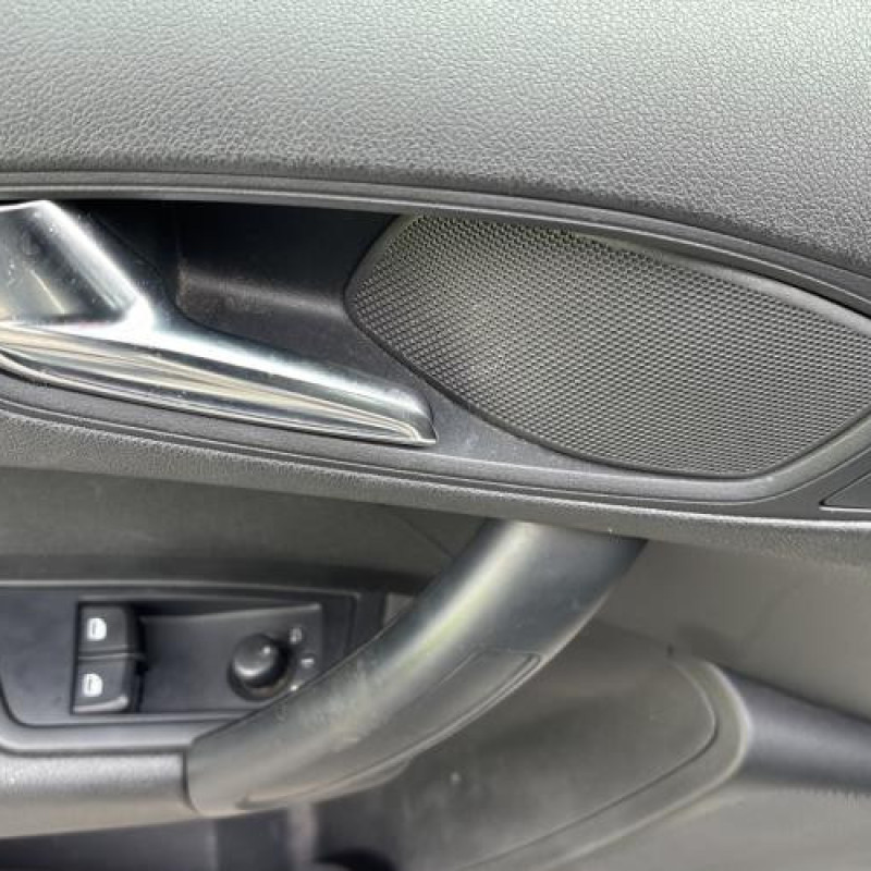 Vitre avant gauche AUDI A1 1 Photo n°15