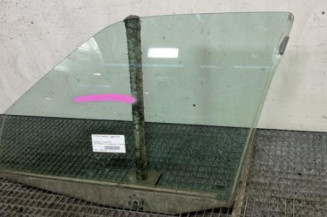 Vitre avant gauche PEUGEOT 106