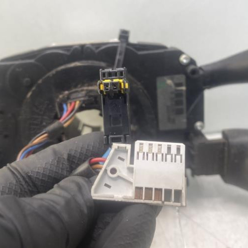 Com (Bloc Contacteur Tournant+Commodo Essuie Glace+Commodo Phare) PEUGEOT 207 Photo n°4