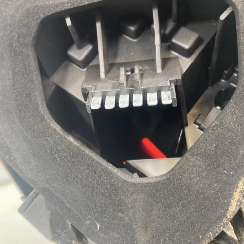 Feu arriere principal droit (feux) OPEL CORSA D Photo n°4