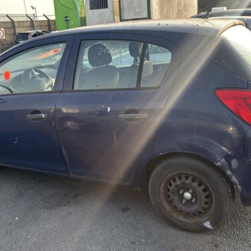 Feu arriere principal droit (feux) OPEL CORSA D Photo n°10