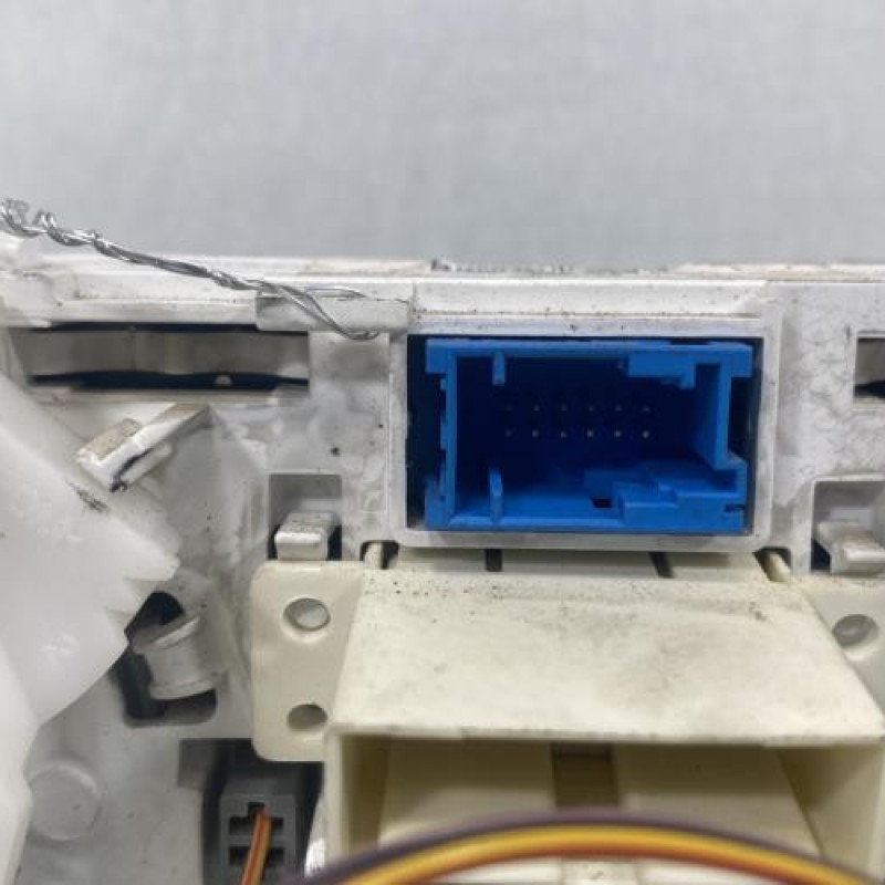 Commande chauffage OPEL CORSA D Photo n°3