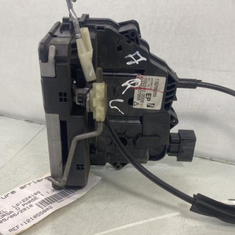 Serrure arriere gauche OPEL CORSA D Photo n°2