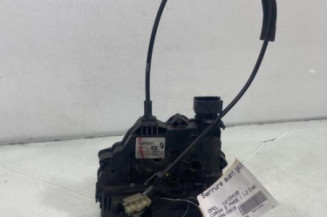 Serrure avant gauche OPEL CORSA D Photo n°1