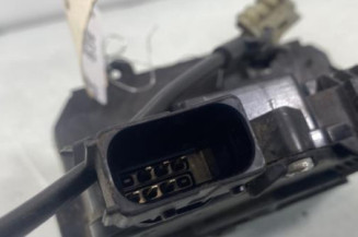 Serrure avant gauche OPEL CORSA D