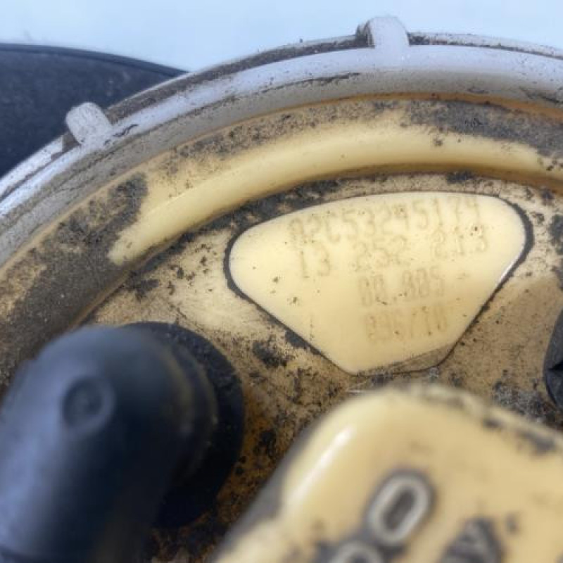 Pompe à carburant OPEL CORSA D Photo n°4