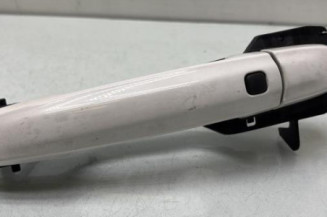 Poignee porte avant droit SUZUKI SWIFT 4 Photo n°1