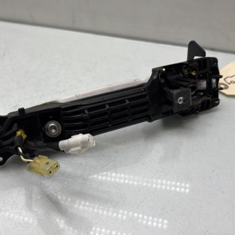 Poignee porte avant droit SUZUKI SWIFT 4 Photo n°2