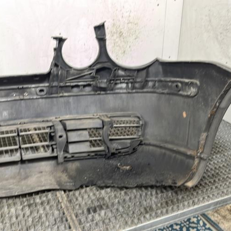 Pare choc avant VOLKSWAGEN POLO 4 Photo n°5