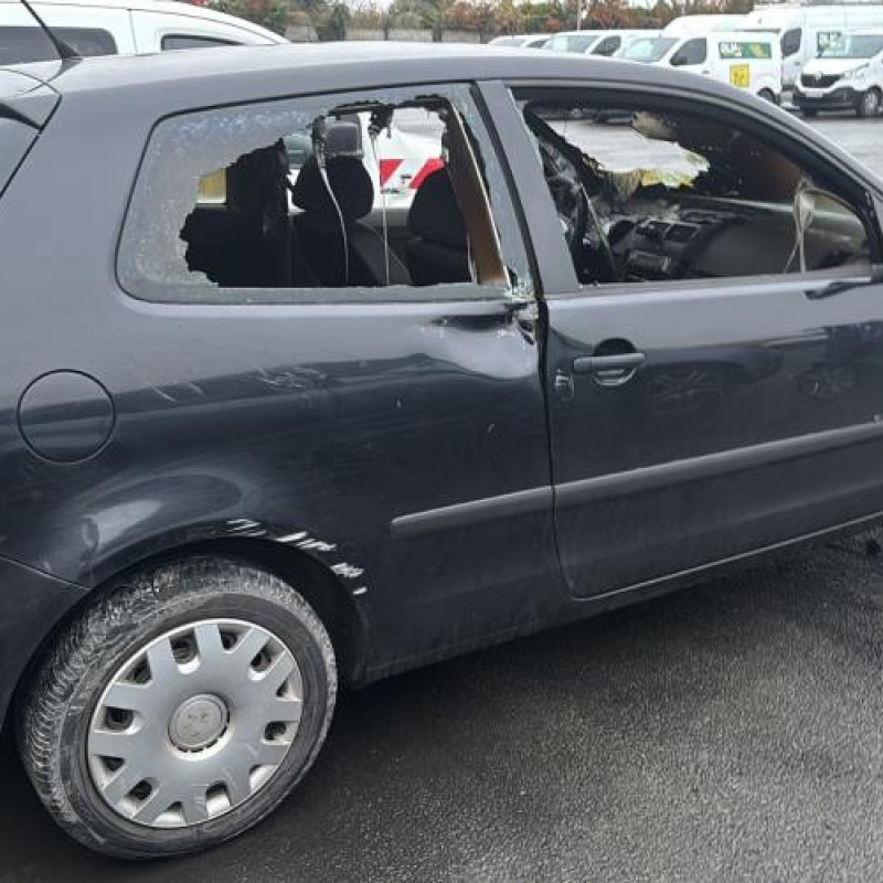 Pare choc avant VOLKSWAGEN POLO 4 Photo n°14