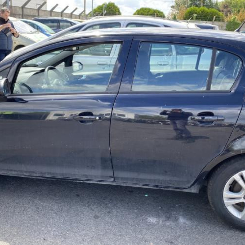 Porte avant gauche OPEL CORSA D Photo n°12