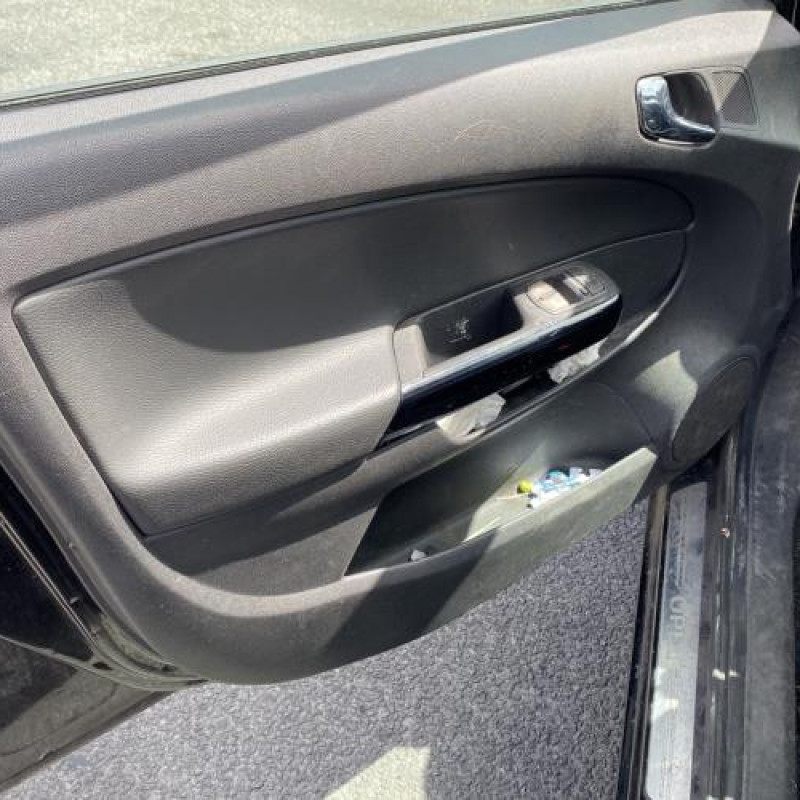 Porte avant gauche OPEL CORSA D Photo n°15