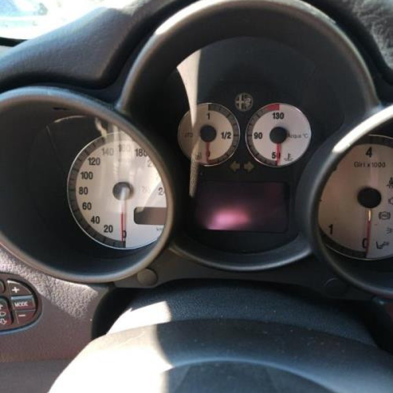 Pare choc arriere ALFA ROMEO GT Photo n°9