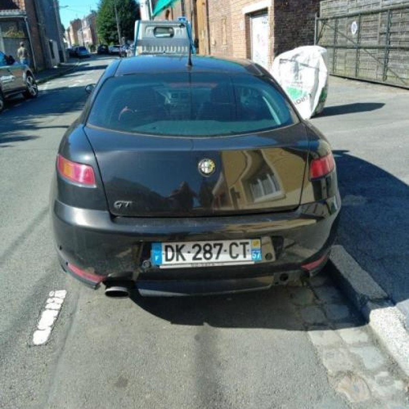 Pare choc arriere ALFA ROMEO GT Photo n°14