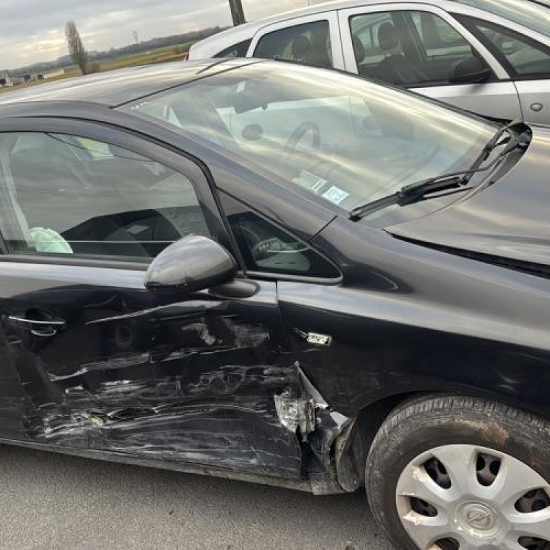 Capot OPEL CORSA D Photo n°19