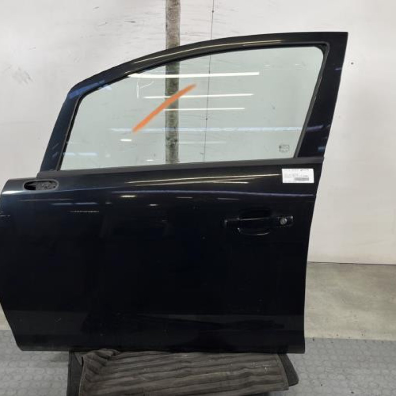 Porte avant gauche OPEL CORSA D Photo n°1