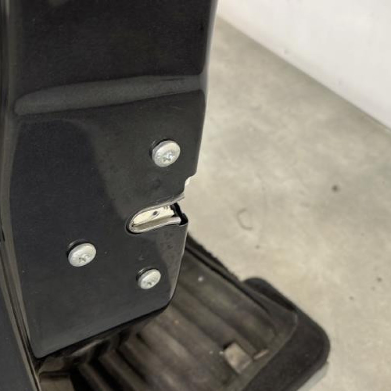 Porte avant gauche OPEL CORSA D Photo n°3