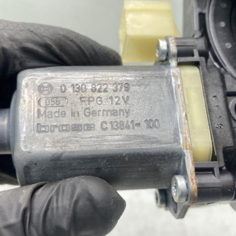 Leve vitre electrique avant gauche VOLKSWAGEN GOLF 7 Photo n°9