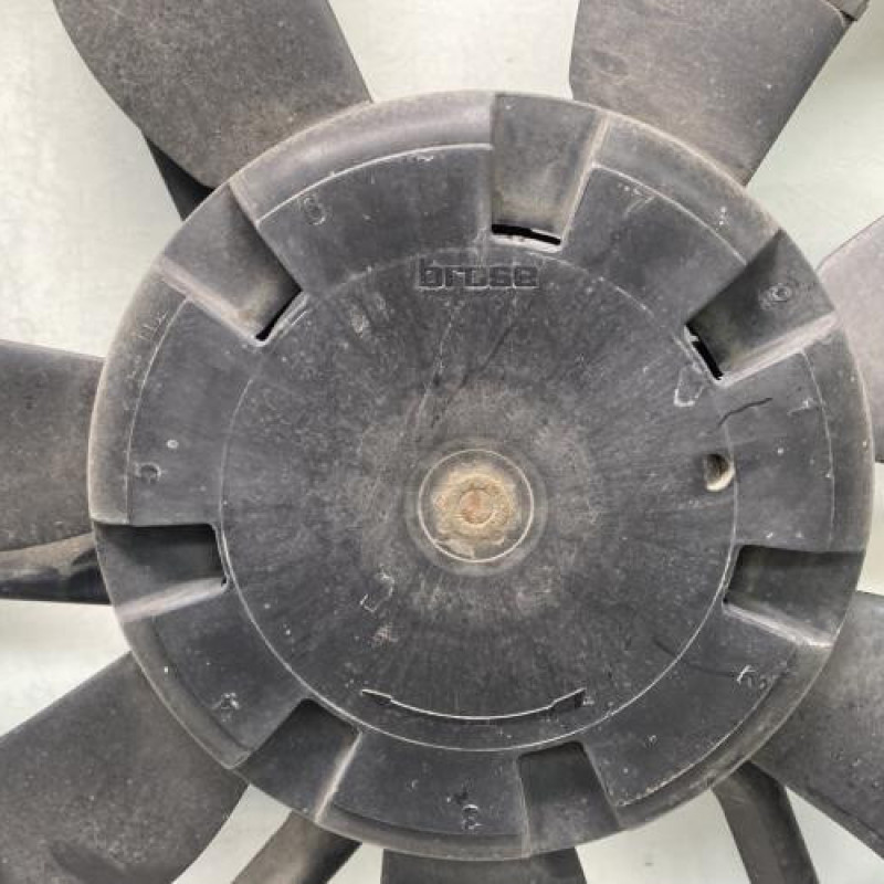 Moto ventilateur radiateur VOLKSWAGEN GOLF 7 Photo n°2