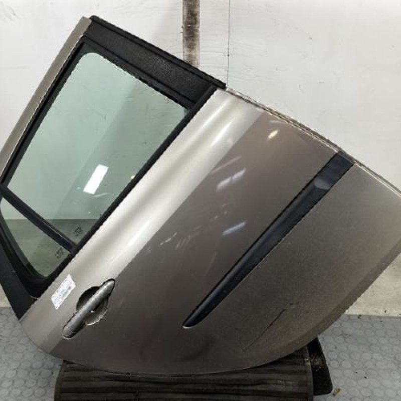 Porte arriere droit RENAULT CLIO 3 Photo n°1