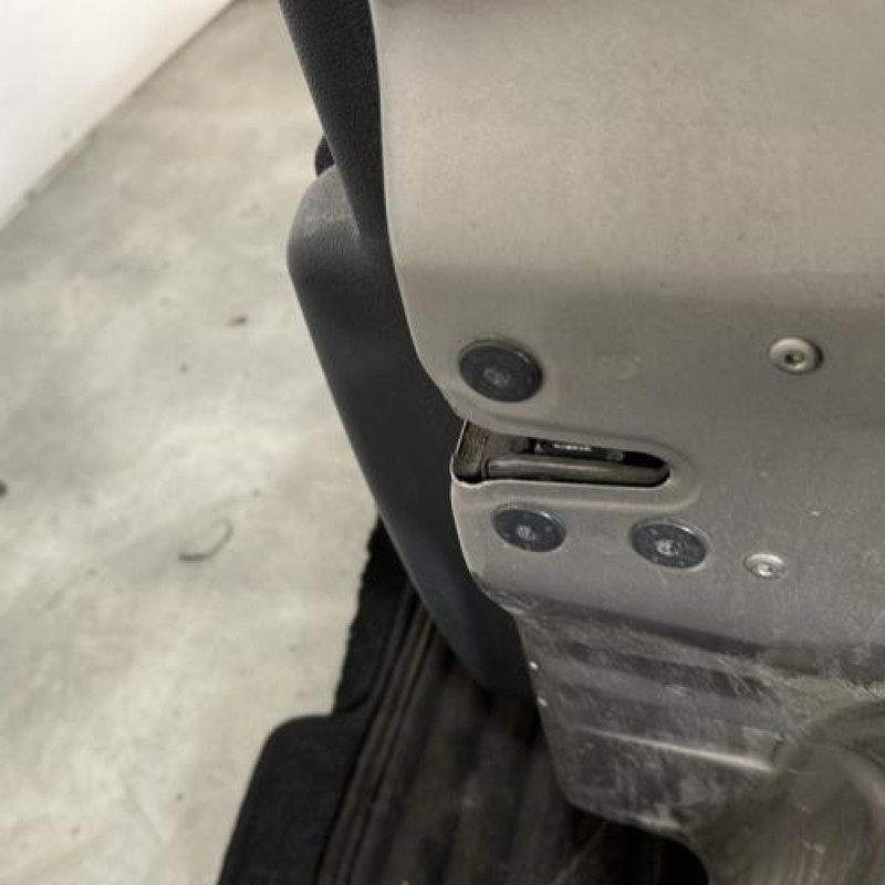 Porte avant droit RENAULT CLIO 3 Photo n°3