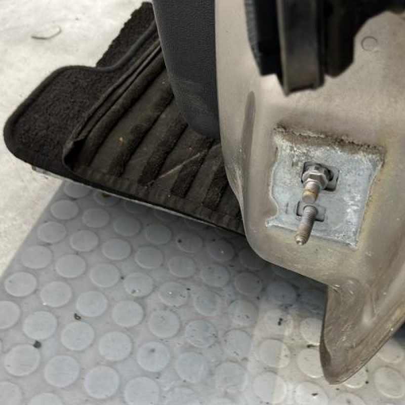 Porte avant gauche RENAULT CLIO 3 Photo n°5