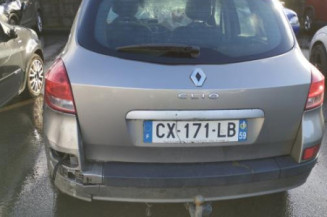 Attache ceinture arriere droit RENAULT CLIO 3