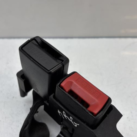 Attache ceinture arriere gauche RENAULT CLIO 3