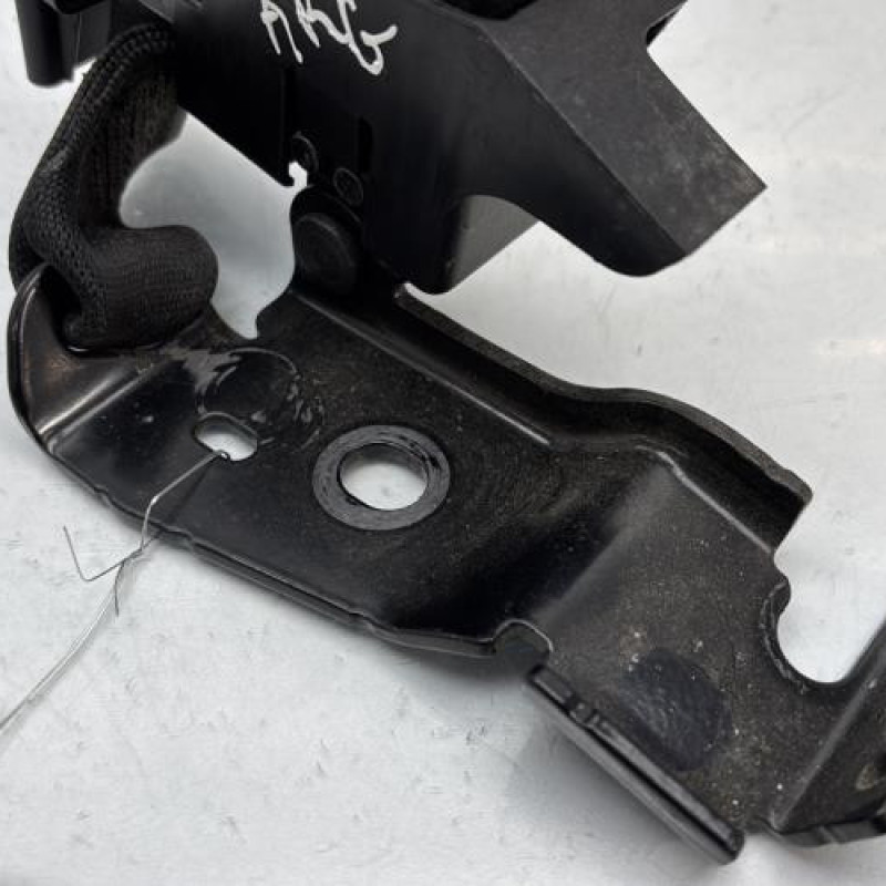 Attache ceinture arriere gauche RENAULT CLIO 3 Photo n°3