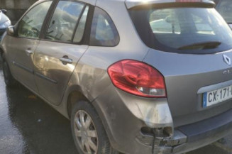 Attache ceinture arriere gauche RENAULT CLIO 3