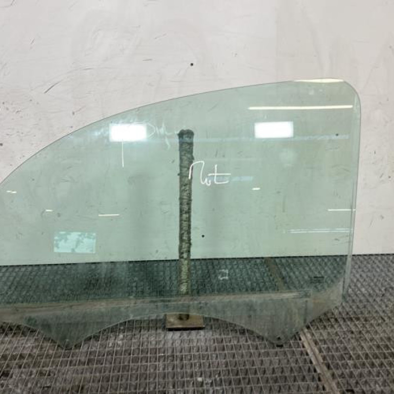Vitre avant gauche RENAULT KANGOO 2 Photo n°1
