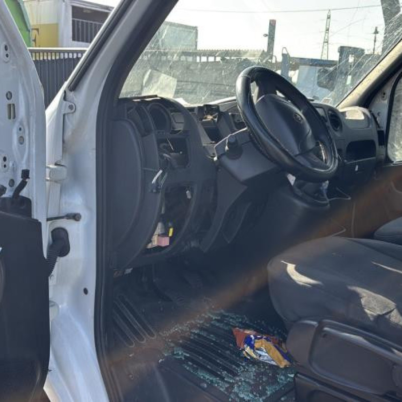 Custode avant droit (porte) RENAULT MASTER 3 Photo n°12