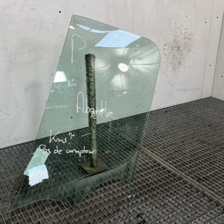 Vitre avant gauche RENAULT MASTER 3