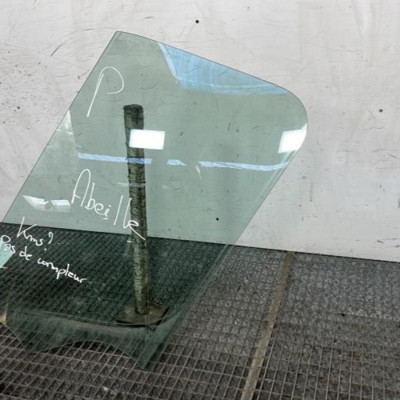 Vitre avant gauche RENAULT MASTER 3 Photo n°3