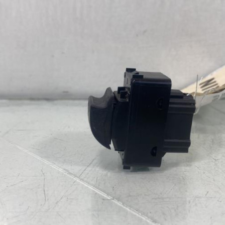 Interrupteur de leve vitre avant droit CITROEN BERLINGO 2