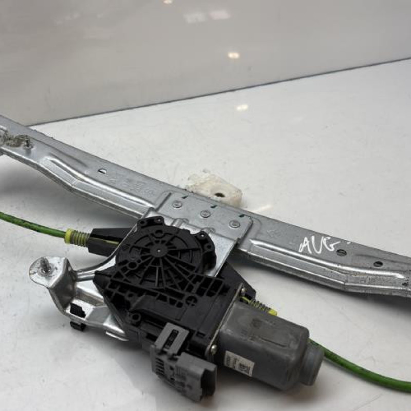 Leve vitre electrique avant gauche CITROEN C3 PICASSO Photo n°3