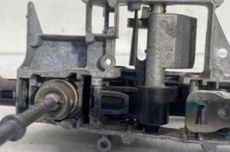 Poignee porte avant gauche PEUGEOT 308 1