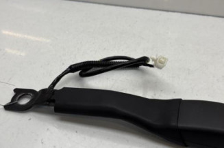 Attache ceinture avant gauche PEUGEOT 107 Photo n°1