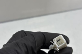 Attache ceinture avant gauche PEUGEOT 107