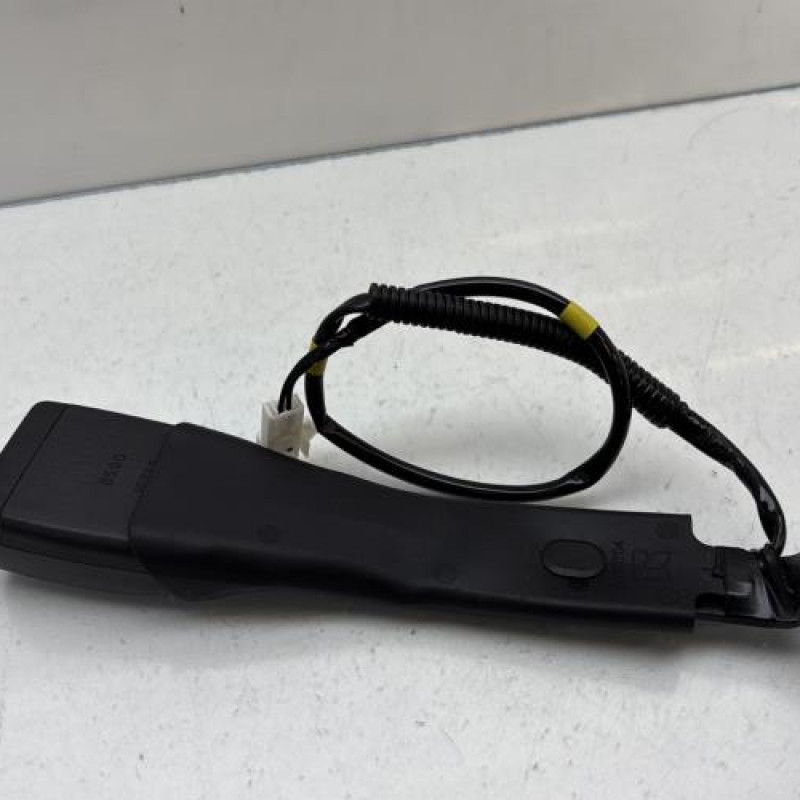 Attache ceinture avant gauche PEUGEOT 107 Photo n°5