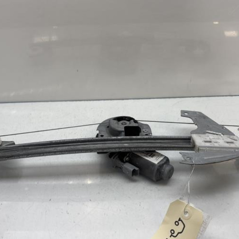 Leve vitre electrique avant droit PEUGEOT 107 Photo n°6
