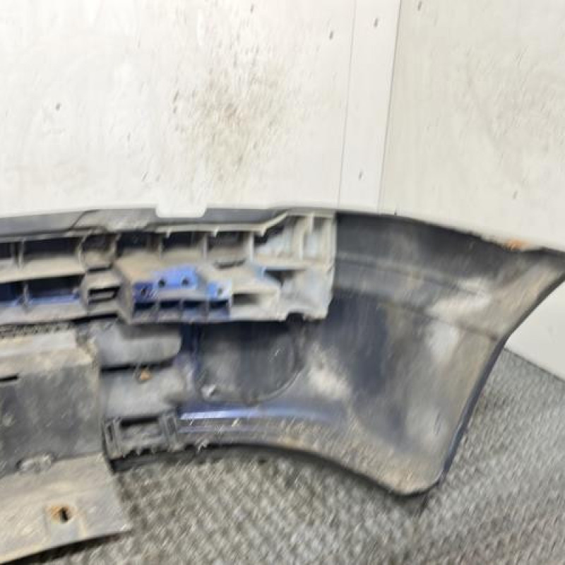 Pare choc avant RENAULT CLIO 2 Photo n°4