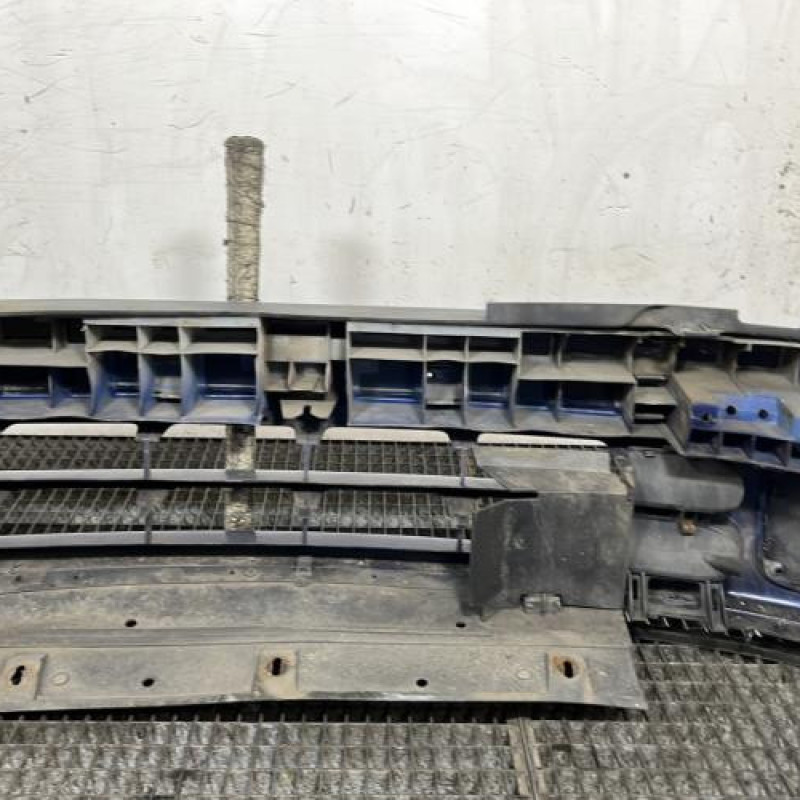 Pare choc avant RENAULT CLIO 2 Photo n°5