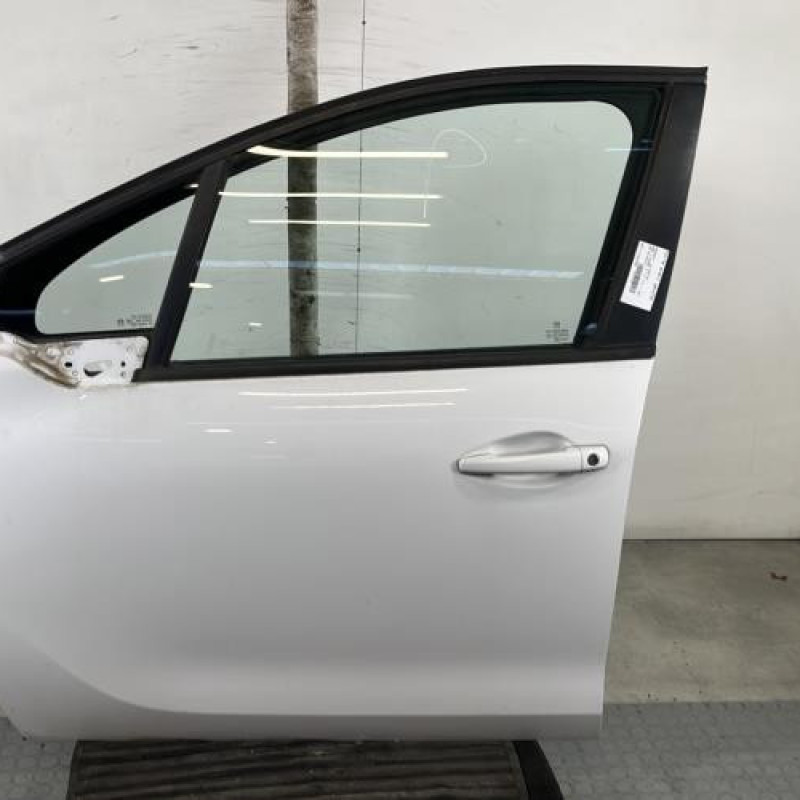 Porte avant gauche PEUGEOT 208 1 Photo n°1