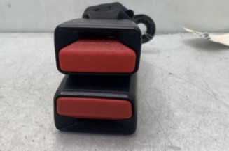 Attache ceinture arriere droit PEUGEOT 208 1 Photo n°1