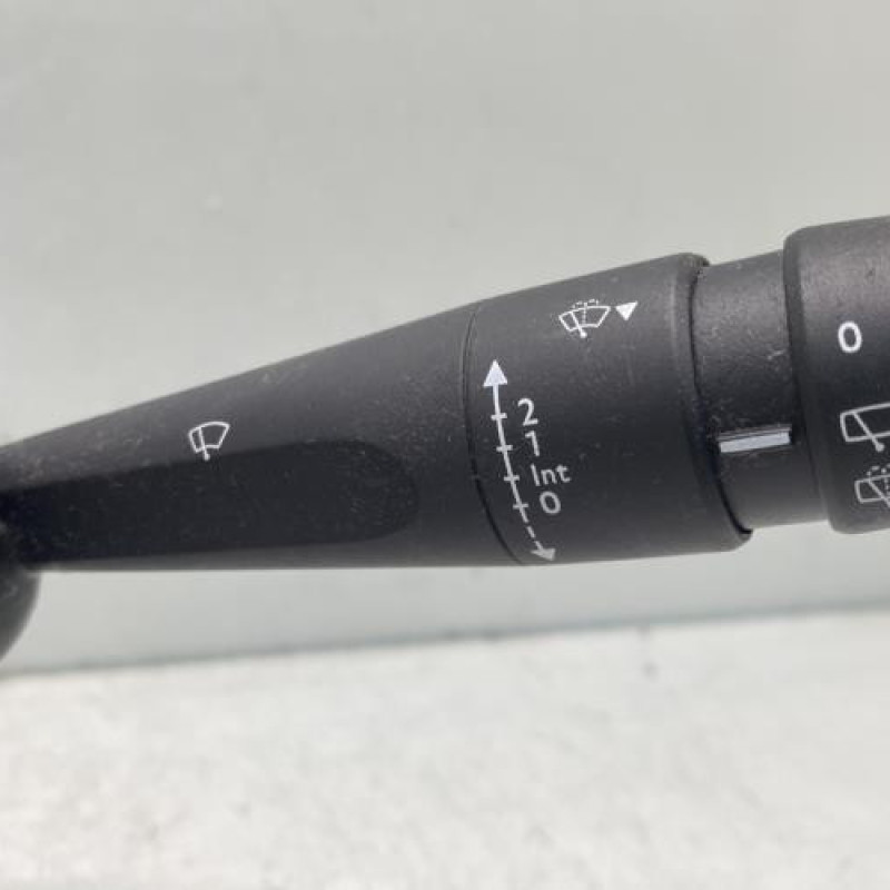 Com (Bloc Contacteur Tournant+Commodo Essuie Glace+Commodo Phare) PEUGEOT 208 1 Photo n°2